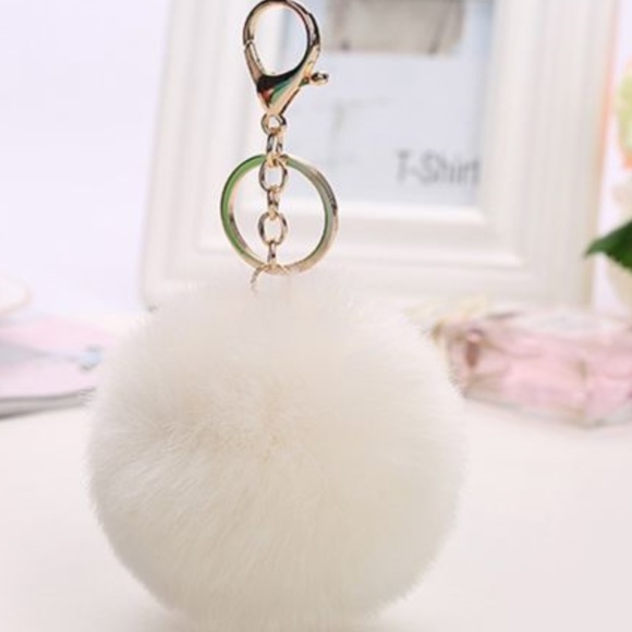 Accessories - Pom pom keychain